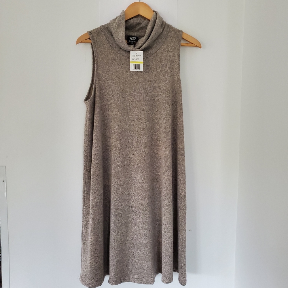 NWT BOBEAU Size Medium Mocha Sleeveless Cowl Neck SOFT Sweater Dress Mid Length